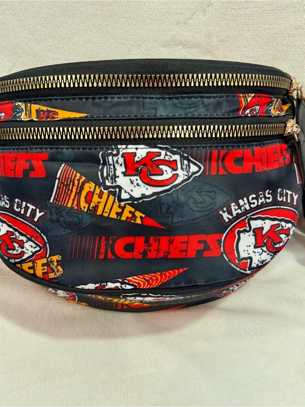 New Kansas City Chiefs Black Logo Crossbody Bag w/ long strap size inclusive